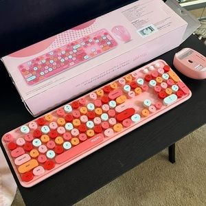 Mopii Wireless Keyboard and Mouse Set